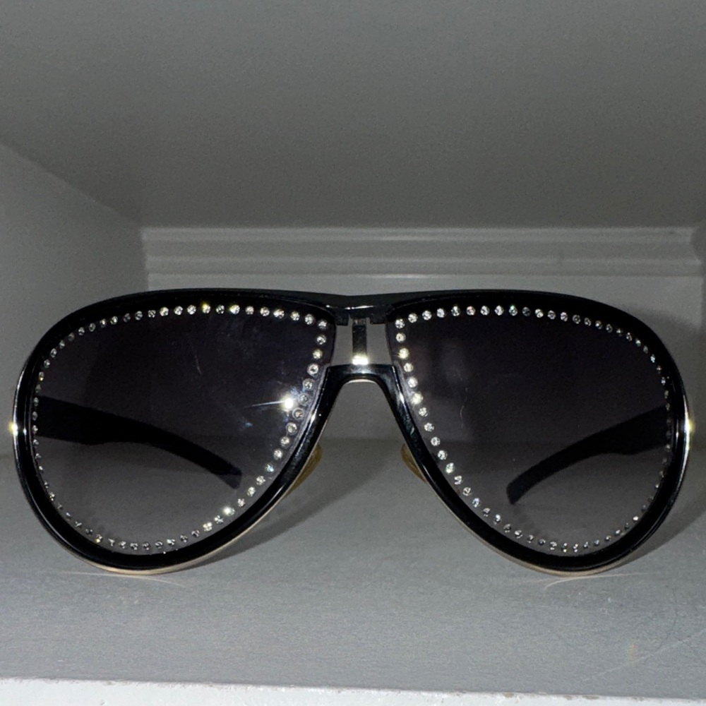 💫$FLA$h $ALE! 3/13/26 Black Sunglasses with Rhinestone Detail